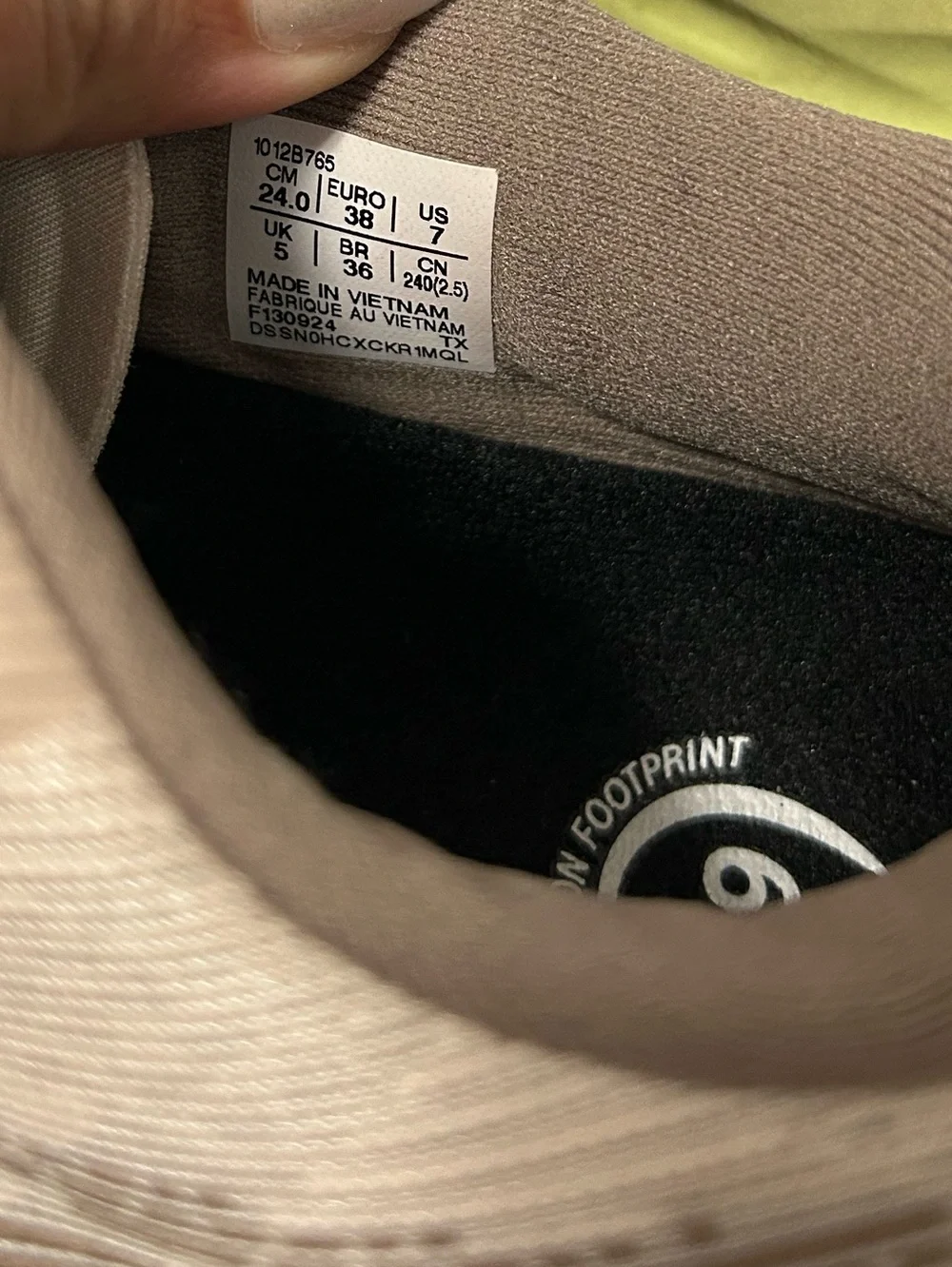 Asics pictures worn rips